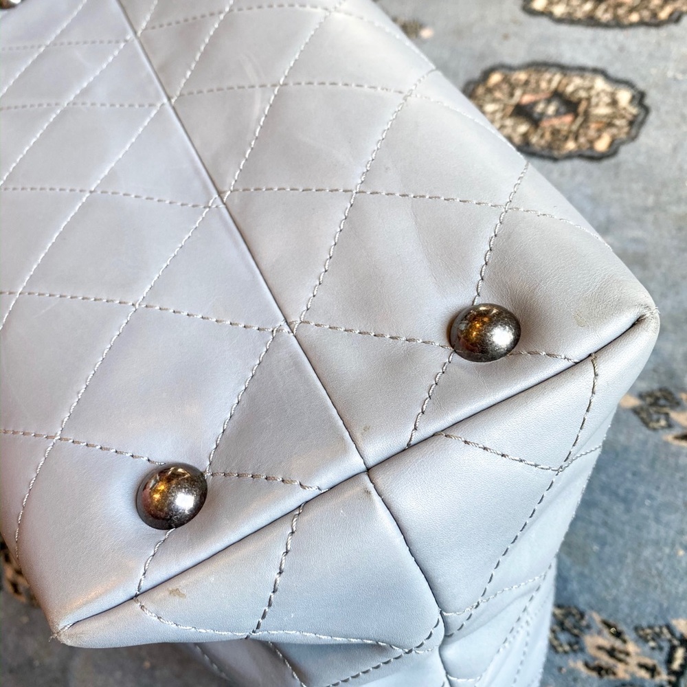Authentic CHANEL Calfskin Quilted Tote Light Grey - Picture 7 of 8